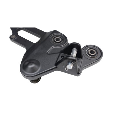 SUPPORTO PEDANA ANTERIORE DESTRA ORIGINALE YAMAHA MTT690 Tracer 700 2023