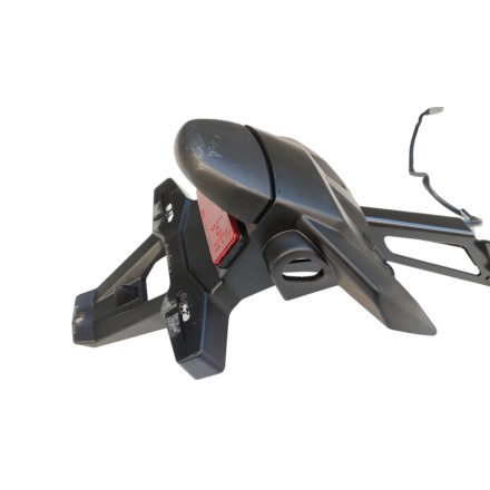 PARAFANGO PORTATARGA POSTERIORE ORIGINALE YAMAHA MTT690 Tracer 700 2023