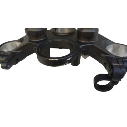 PIASTRA FORCELLA BASE SUPERIORE ORIGINALE YAMAHA MTT690 Tracer 700 2023