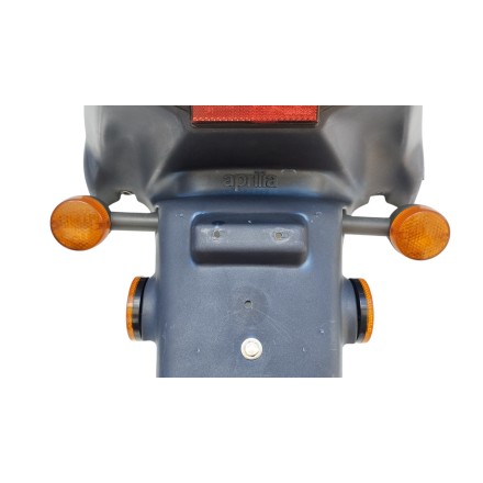 PARAFANGO PORTATARGA CON FARO FRECCE ORIGINALE APRILIA RALLY 50 AC (1995-2003)