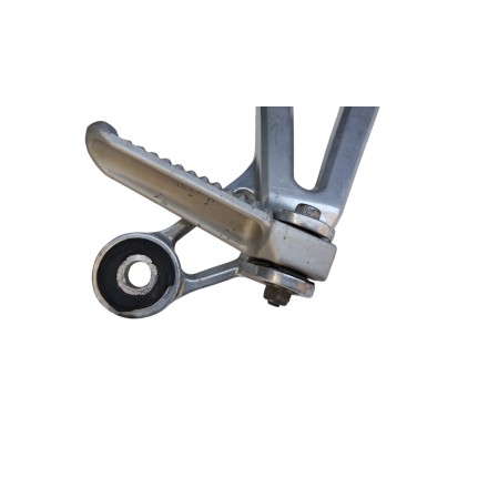 SUPPORTO PEDANA POSTERIORE DESTRA ORIGINALE YAMAHA YZF-R1 2003