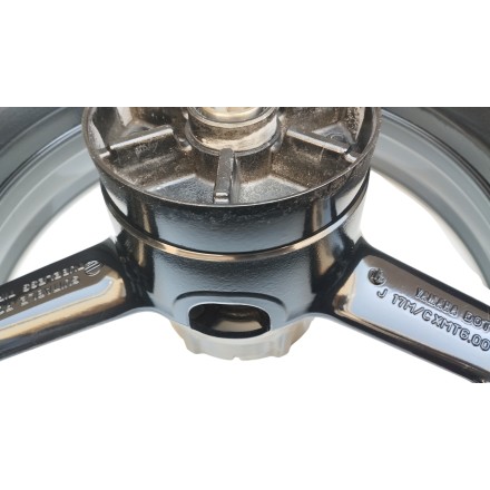 CERCHIO RUOTA POSTERIORE CERCHIONE ORIGINALE YAMAHA YZF-R1 2003