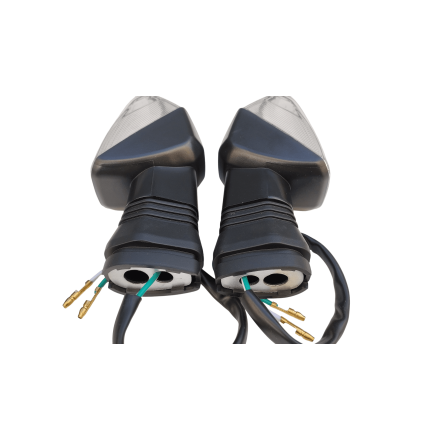 COPPIA FRECCE BIANCHE PER KAWASAKI Z750 Z1000 NINJA ZX10R ZX6R (VEDERE DESCRIZIONE PER COMPATIBILITA E POSIZIONAMENTO)