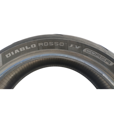 PIRELLI DIABLO ROSSO 4 CORSA x2 Set Pneumatici 200/55-17 120/70 ZR17