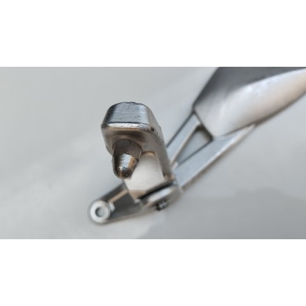 SUPPORTO PEDANA ANTERIORE PILOTA SINISTRA ORIGINALE BMW K1200 R 2006