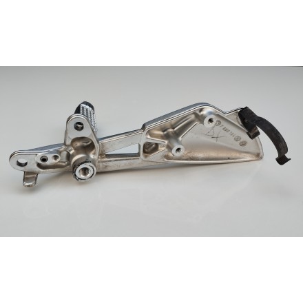 SUPPORTO PEDANA ANTERIORE PILOTA DESTRA ORIGINALE BMW K1200 R 2006