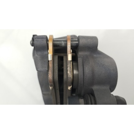 PINZA FRENO POSTERIORE CON SUPPORTO ORIGINALE CFMOTO 800MT EXPLORE 2023