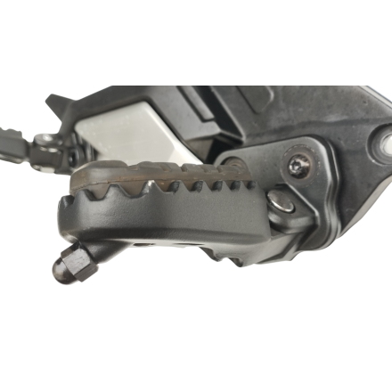 SUPPORTO CON PEDANA DESTRA COMPLETA ORIGINALE CFMOTO 700 CL-X Sport 2022