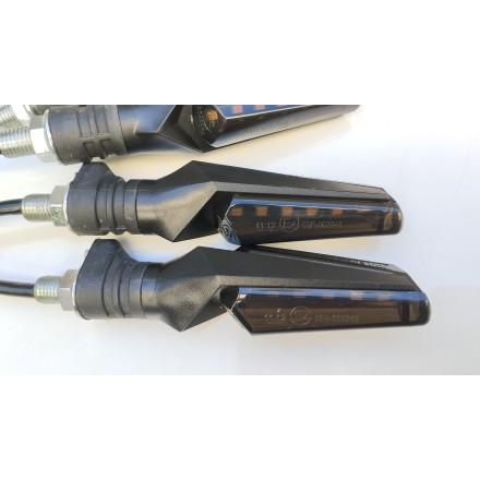 SET 4 FRECCE INDICATORI DI DIREZIONE COMPLETI ORIGINALE VOGE VALICO 500 DSX 2022