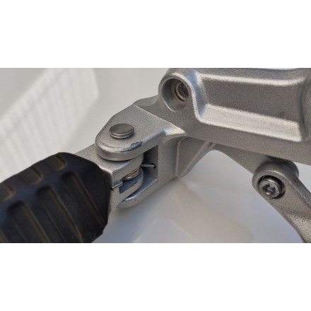 GRUPPO SUPPORTO PEDANA ANTERIORE SINISTRA ORIGINALE VOGE VALICO 500 DSX 2022