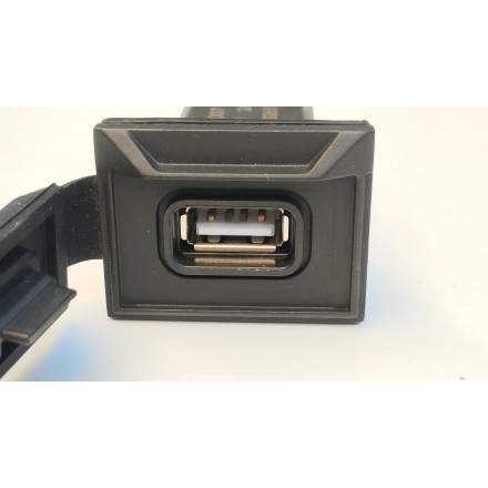 PRESA USB ELETTRICA ATTACCO CELLULARE ORIGINALE QJMotor SRT 800 2024