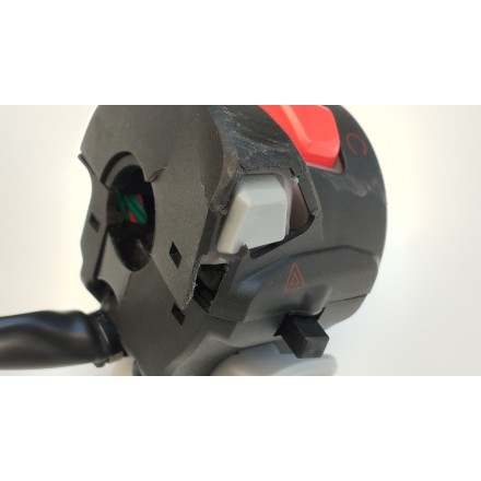 BLOCCHETTO COMMUTATORE ACCENSIONE DESTRO ORIGINALE QJMotor SRT 800 2024