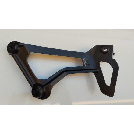 SUPPORTO PEDANA POSTERIORE PASSEGGERO SINISTRA ORIGINALE QJMotor SRT 800 2024