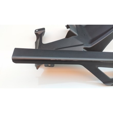 PARAFANGO PARACATENA FORCELLONE POSTERIORE ORIGINALE QJMotor SRT 800 2024