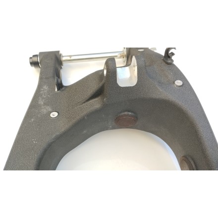 FORCELLONE POSTERIORE BRACCIO OSCILLANTE RUOTA ORIGINALE QJMotor SRT 800 2024