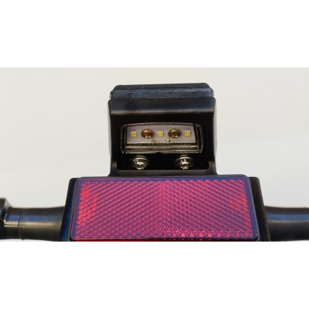 PARAFANGO PORTATARGA POSTERIORE CON FRECCE ORIGINALE QJMotor SRT 800 2024