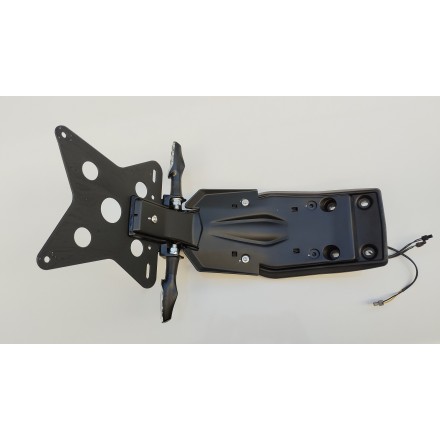 PARAFANGO PORTATARGA POSTERIORE CON FRECCE ORIGINALE QJMotor SRT 800 2024