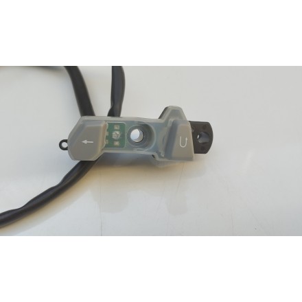 COMANDO PULSANTE COMMUTATORE DESTRO ORIGINALE QJMotor SRT 800 2024