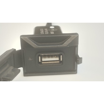 PRESA USB ATTACCO CELLULARE RICARICA ORIGINALE VOGE VALICO 500 DSX 2023