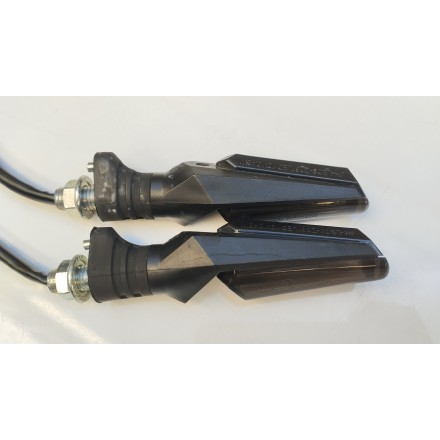 COPPIA 2 FRECCE INDICATORI DI DIREZIONE ORIGINALE VOGE VALICO 500 DSX 2023