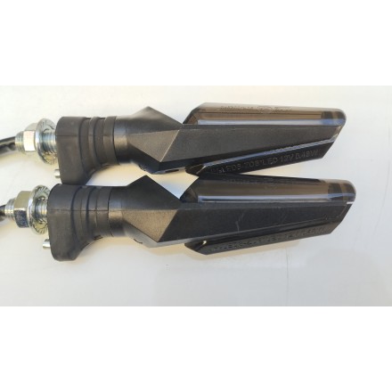 COPPIA 2 FRECCE INDICATORI DI DIREZIONE ORIGINALE VOGE VALICO 500 DSX 2023