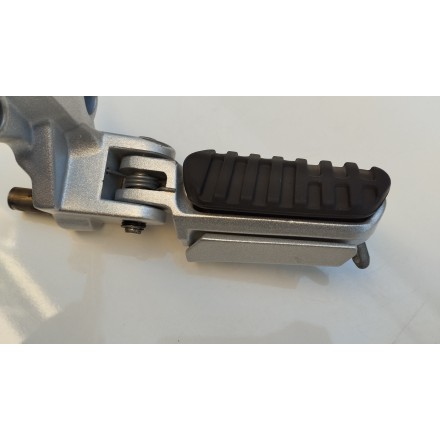 PEDANA ANTERIORE GUIDATORE DESTRA ORIGINALE VOGE VALICO 500 DSX 2023