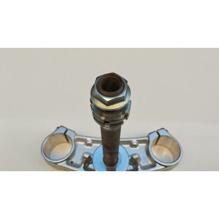 PIASTRA CANOTTO BASE FORCELLA INFERIORE ORIGINALE VOGE VALICO 500 DSX 2023