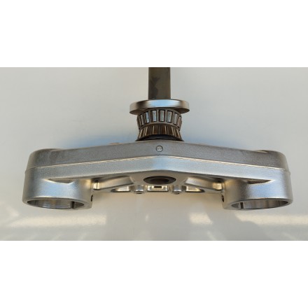 PIASTRA CANOTTO BASE FORCELLA INFERIORE ORIGINALE VOGE VALICO 500 DSX 2023