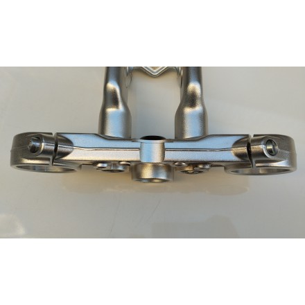 PIASTRA FORCELLA SUPERIORE CON BASE MANUBRIO ORIGINALE VOGE VALICO 500 DSX 2023