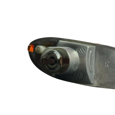 FRECCIA INDICATORE DI DIREZIONE ANTERIORE SINISTRA PER SUZUKI AY 50 Katana 1997-2006