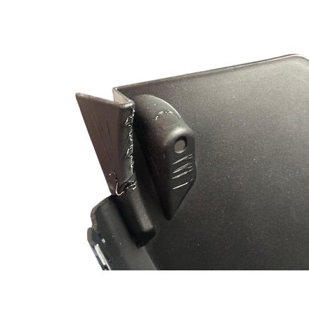 CARENA INFERIORE SOTTO PEDANA ORIGINALE YAMAHA AEROX 50 (2013-2020) CON DIFETTO!