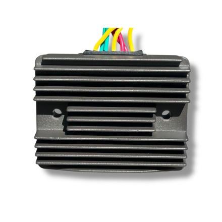 REGOLATORE DI TENSIONE CORRENTE PER PIAGGIO PER DERBI PER APRILIA PER MALAGUTI MOT. 400-500 (VEDERE DESCRIZIONE)