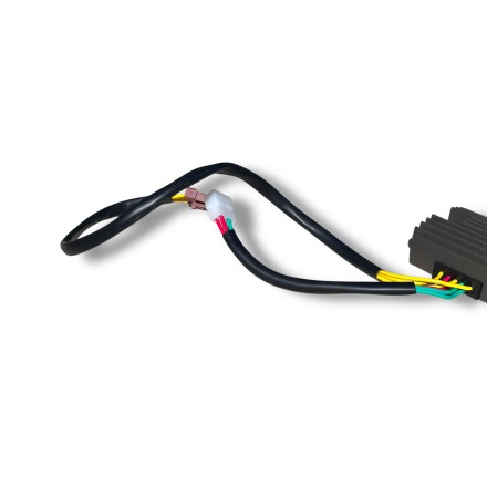 REGOLATORE DI TENSIONE CORRENTE PER PIAGGIO PER DERBI PER APRILIA PER MALAGUTI MOT. 400-500 (VEDERE DESCRIZIONE)