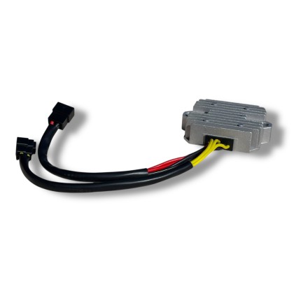 REGOLATORE DI TENSIONE CORRENTE PER TRIUMPH DAYTONA 600 650 SPEED TRIPLE 1050 TIGER SPEED 955 (VEDERE DESCRIZIONE)