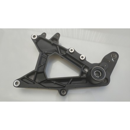 STAFFA SUPPORTO MOTORE SCARICO RUOTA ORIGINALE VOGE SFIDA SR1 125 2024