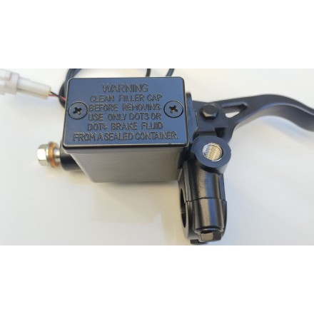 GRUPPO POMPA FRENO ANTERIORE CON LEVA DESTRA ORIGINALE VOGE SFIDA SR1 125 2024