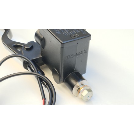 GRUPPO POMPA FRENO ANTERIORE CON LEVA DESTRA ORIGINALE VOGE SFIDA SR1 125 2024