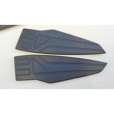 KIT TAPPETINI GOMME RIVESTIMENTO PEDANE ORIGINALE VOGE SFIDA SR1 125 2024