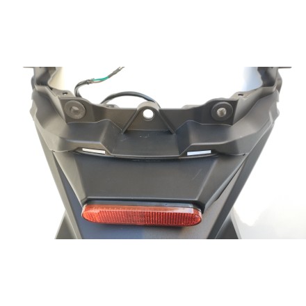 PARAFANGO SUPPORTO PORTATARGA POSTERIORE ORIGINALE VOGE SFIDA SR1 125 2024