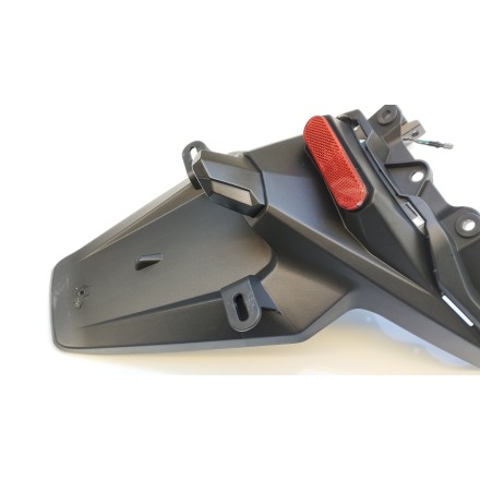 PARAFANGO SUPPORTO PORTATARGA POSTERIORE ORIGINALE VOGE SFIDA SR1 125 2024