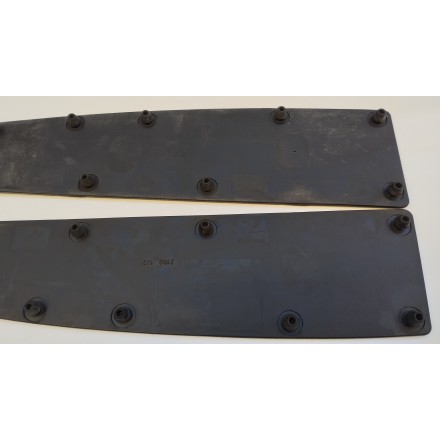 KIT TAPPETINI GOMME RIVESTIMENTO PEDANE ORIGINALE VOGE SFIDA SR1 125 2024