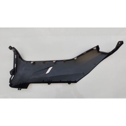 CARENA COVER SOTTO PEDANA DESTRA ORIGINALE VOGE SFIDA SR1 125 2024