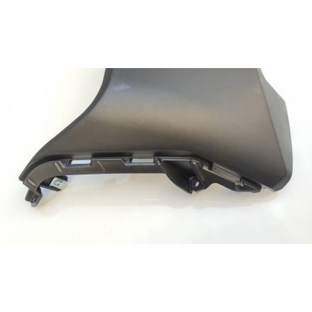 CARENA COVER SOTTO PEDANA SINISTRA ORIGINALE VOGE SFIDA SR1 125 2024