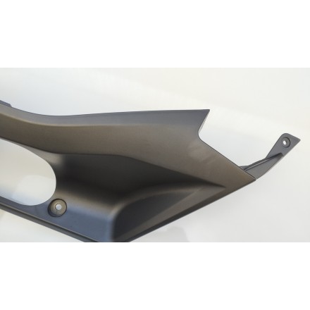 CARENA COVER SOTTO PEDANA SINISTRA ORIGINALE VOGE SFIDA SR1 125 2024