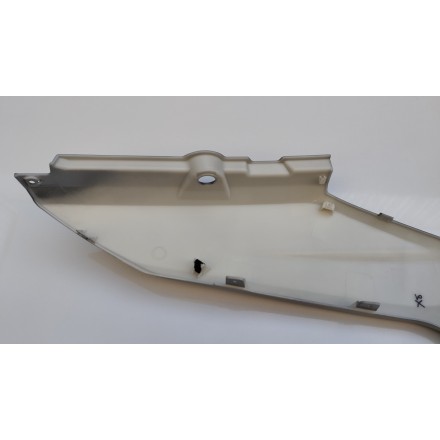 CARENA COVER FIANCATA POSTERIORE SINISTRA ORIGINALE VOGE SFIDA SR1 125 2024