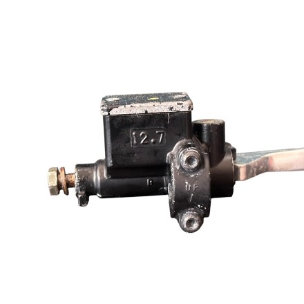 GRUPPO POMPA FRENO ANTERIORE CON LEVA ORIGINALE APRILIA PEGASO 650 (1993-2004)