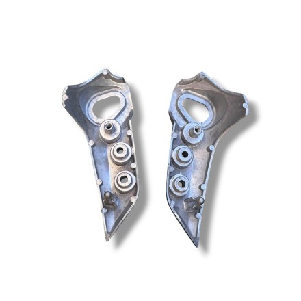 COPPIA STAFFE FARO FRECCE SUPPORTI FANALE PER YAMAHA FZ6 N / S2 (2004-2010)