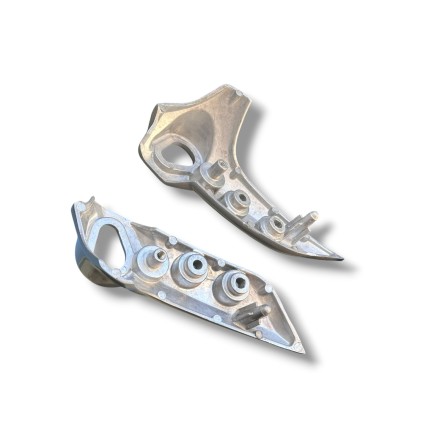 COPPIA STAFFE FARO FRECCE SUPPORTI FANALE PER YAMAHA FZ6 N / S2 (2004-2010)