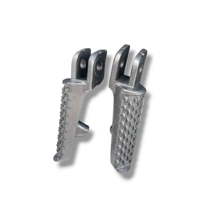 SET 2 PEDALINI PEDANE POGGIAPIEDI ANTERIORI PER HONDA CBR 600 RR / 1000 RR 2003-2023