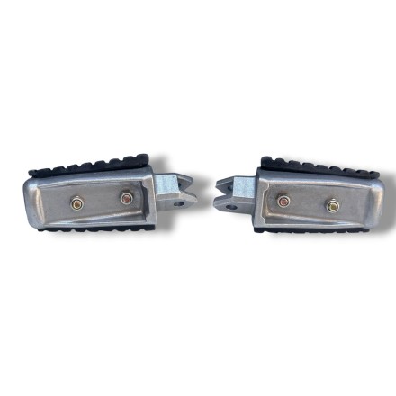 SET 2 PEDALINI PEDANE ANTERIORI PER YAMAHA XV 750 535 Virago Vmax Vstar 1100 1200